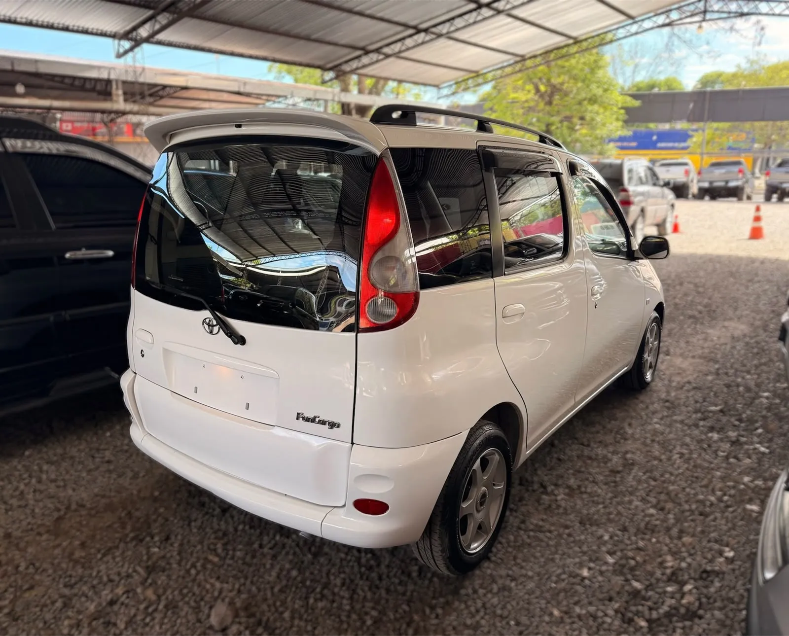 TOYOTA FUNCARGO 2004, imagen 8