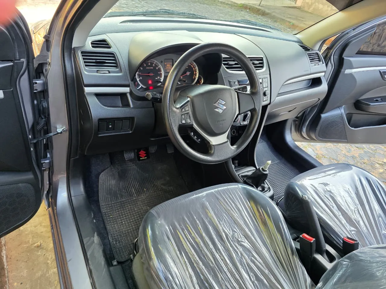 SUZUKI SWIFT 2017, imagen 2