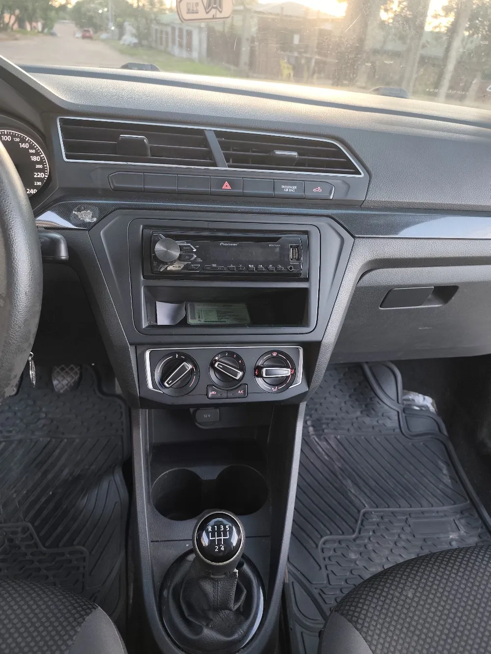 VOLKSWAGEN SAVEIRO 2016, imagen 6