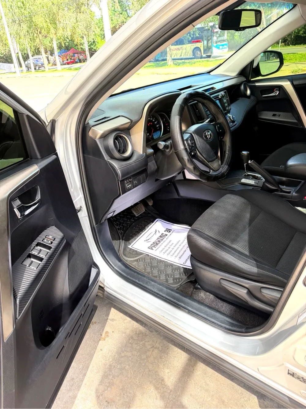 TOYOTA RAV4 2014, imagen 3