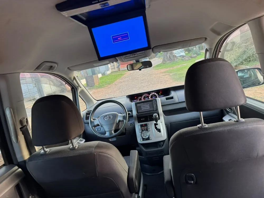 TOYOTA VOXY 2009, imagen 4