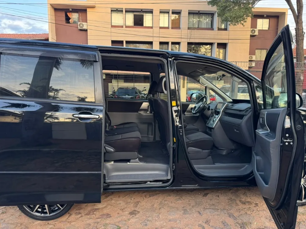 TOYOTA VOXY 2009, imagen 6