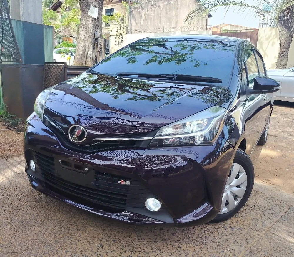 TOYOTA VITZ 2016