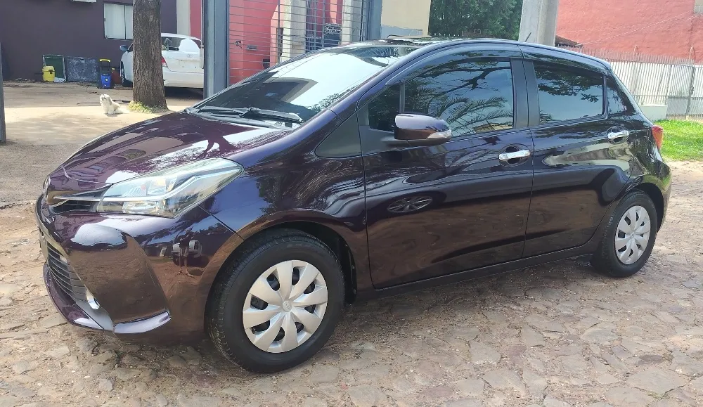 TOYOTA VITZ 2016, imagen 2