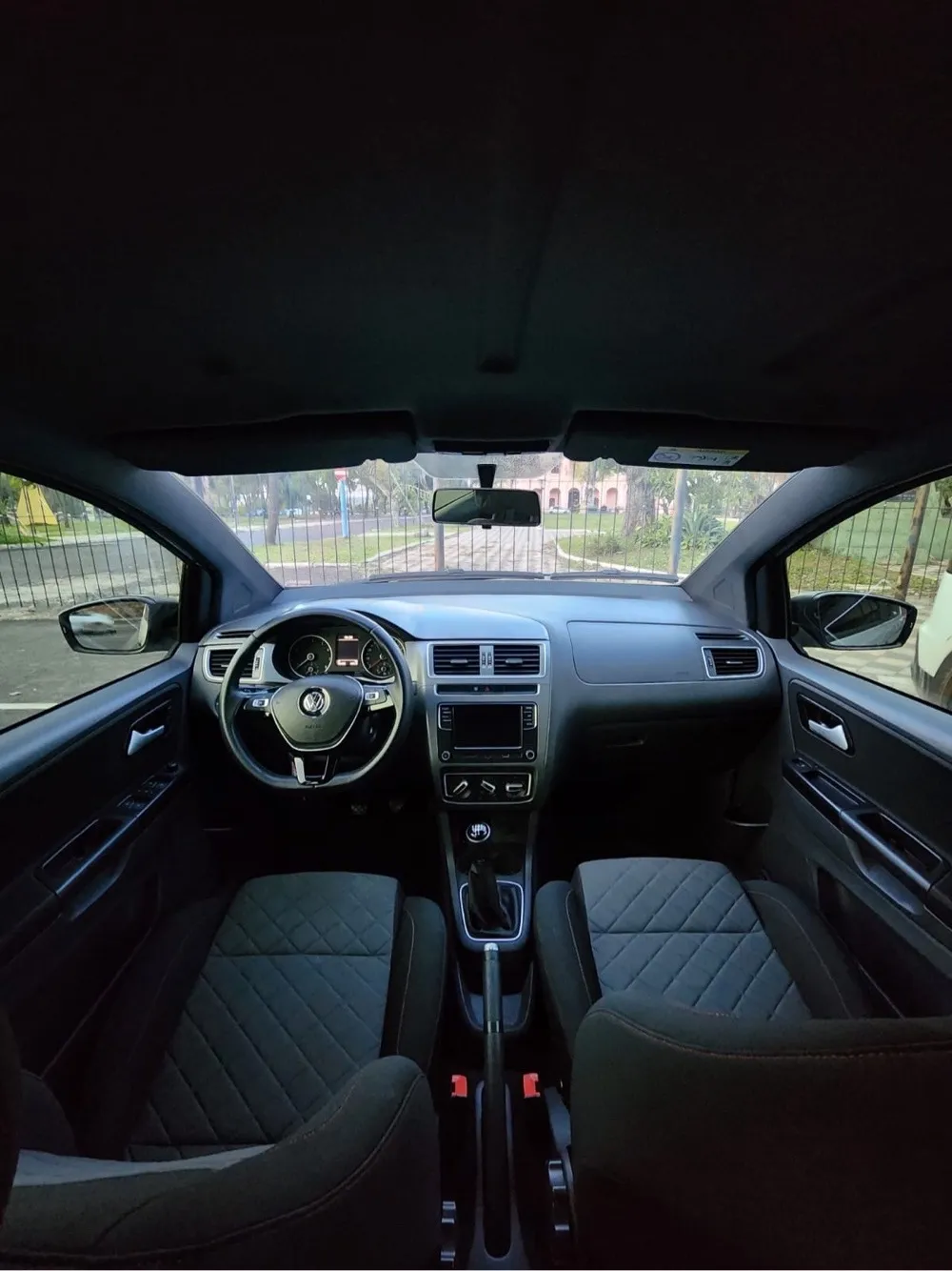 VOLKSWAGEN FOX 2019, imagen 5