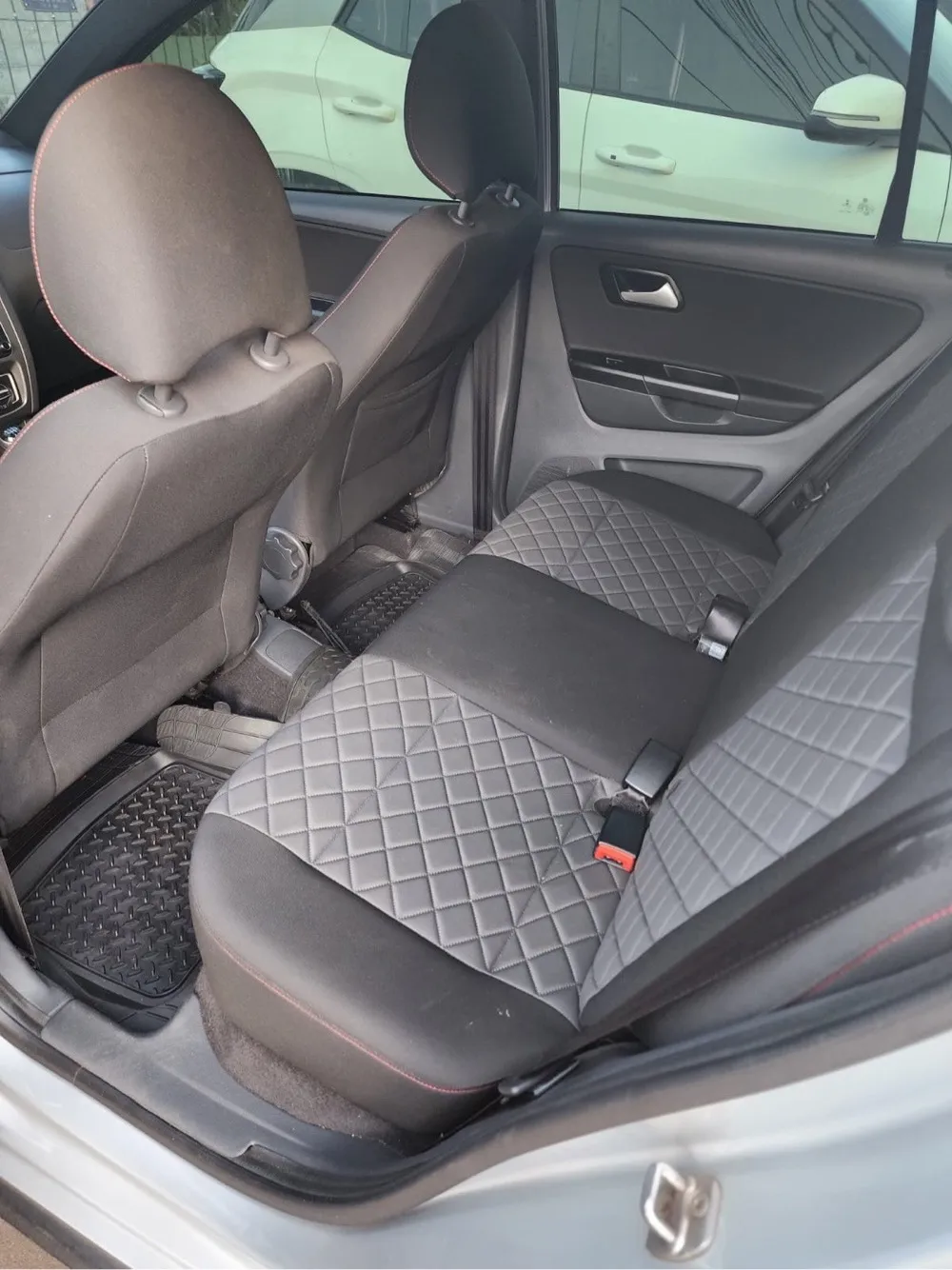 VOLKSWAGEN FOX 2019, imagen 6