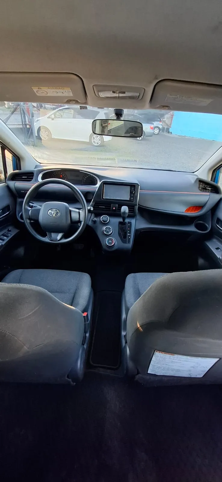 TOYOTA SIENTA 2015, imagen 5
