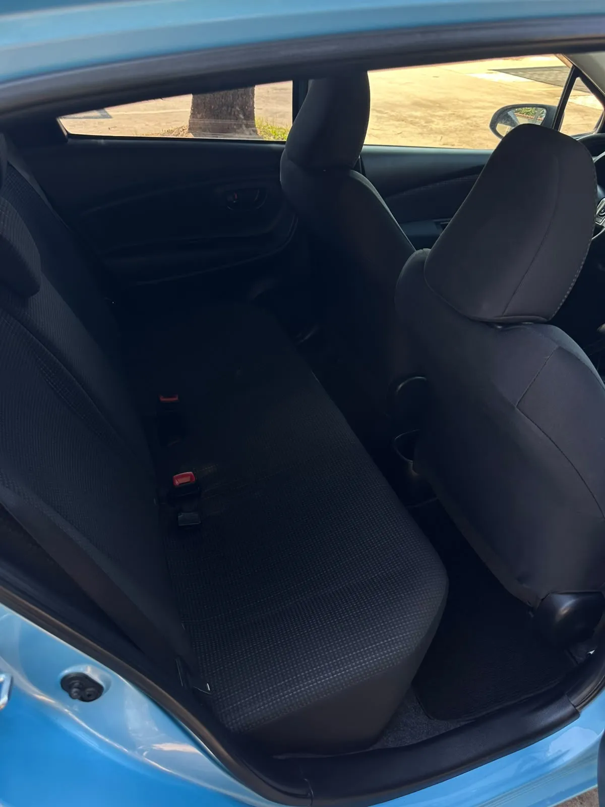 TOYOTA VITZ 2014, imagen 2