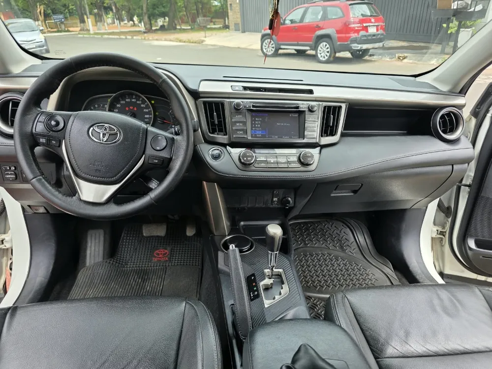 TOYOTA RAV4 2014, imagen 4