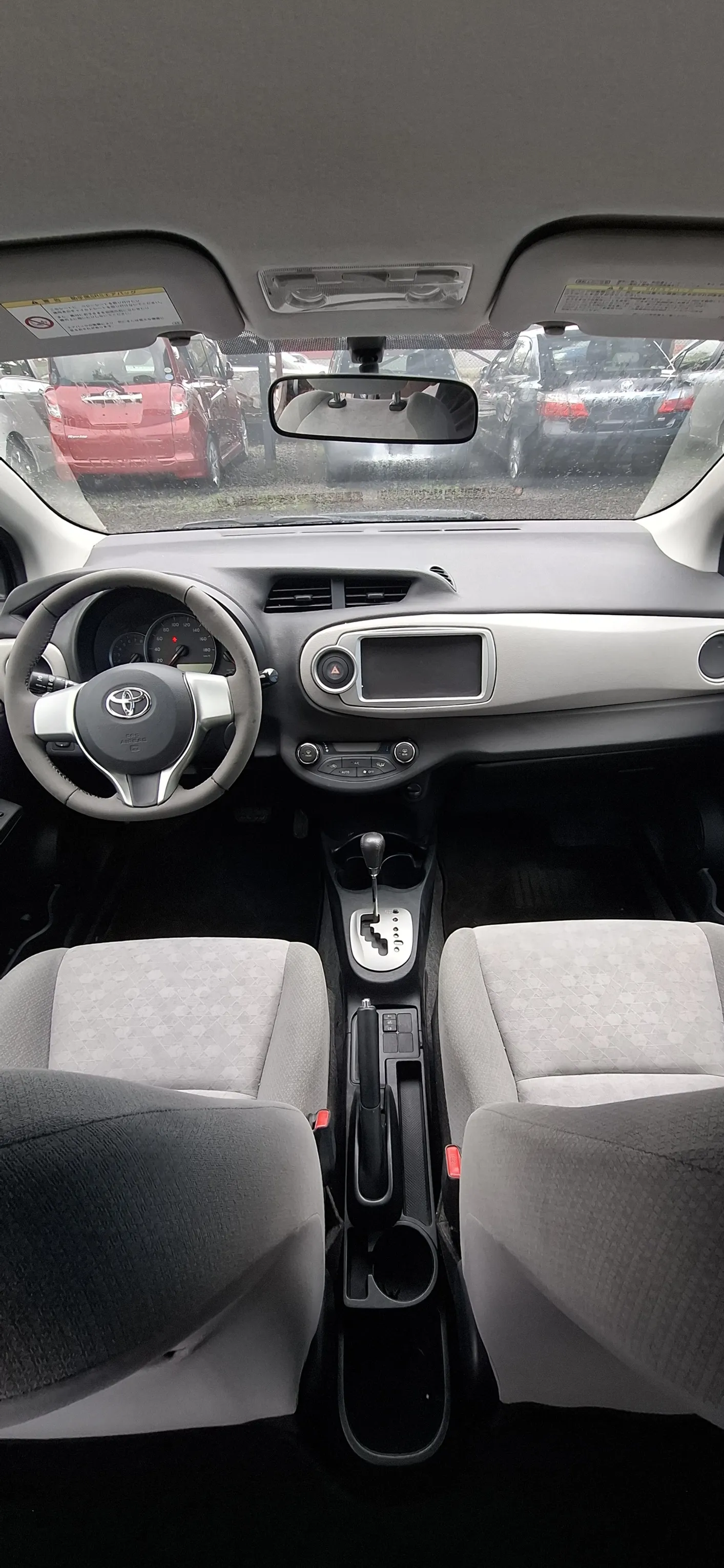 TOYOTA VITZ 2010, imagen 4