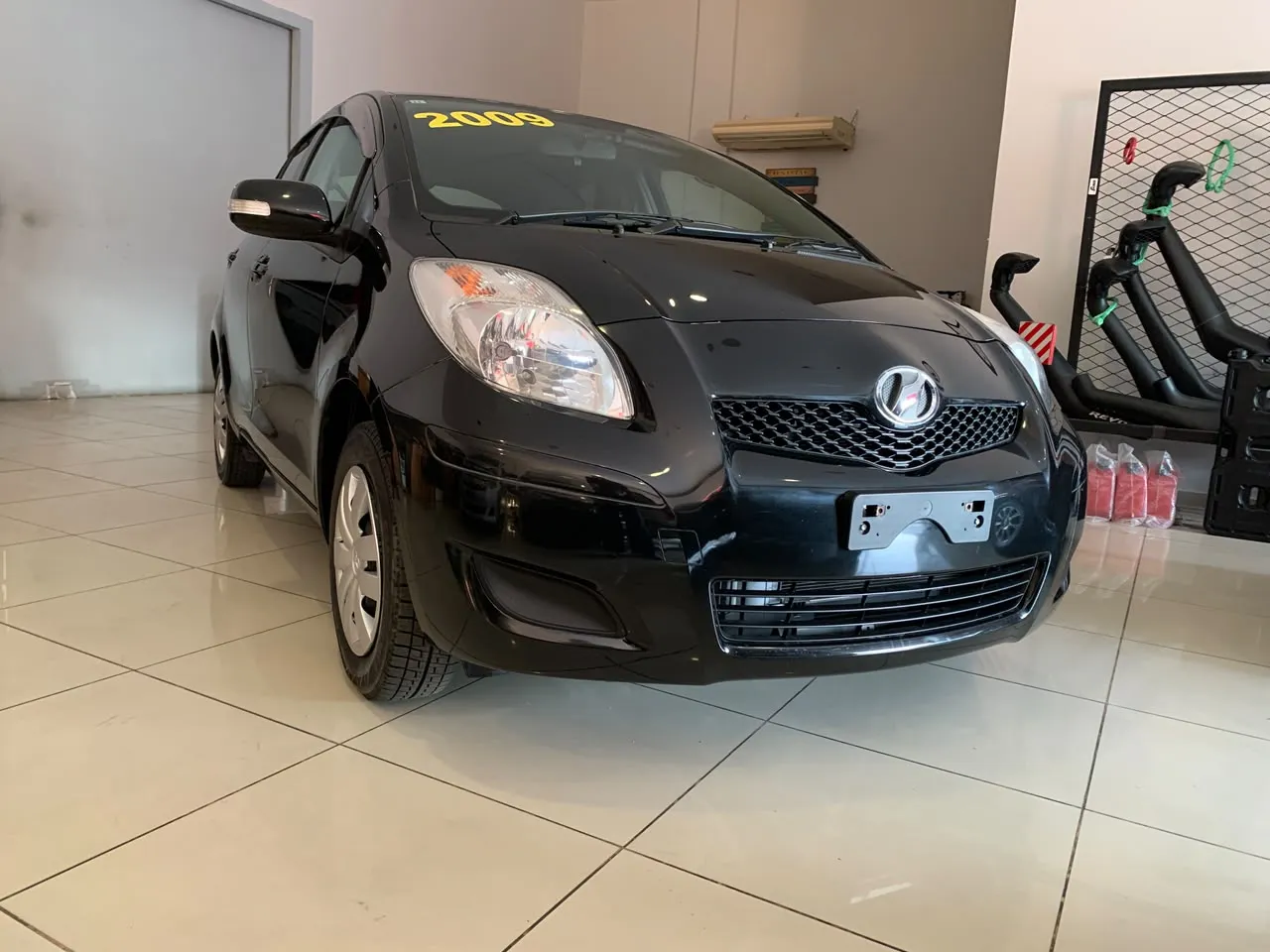 TOYOTA VITZ 2009