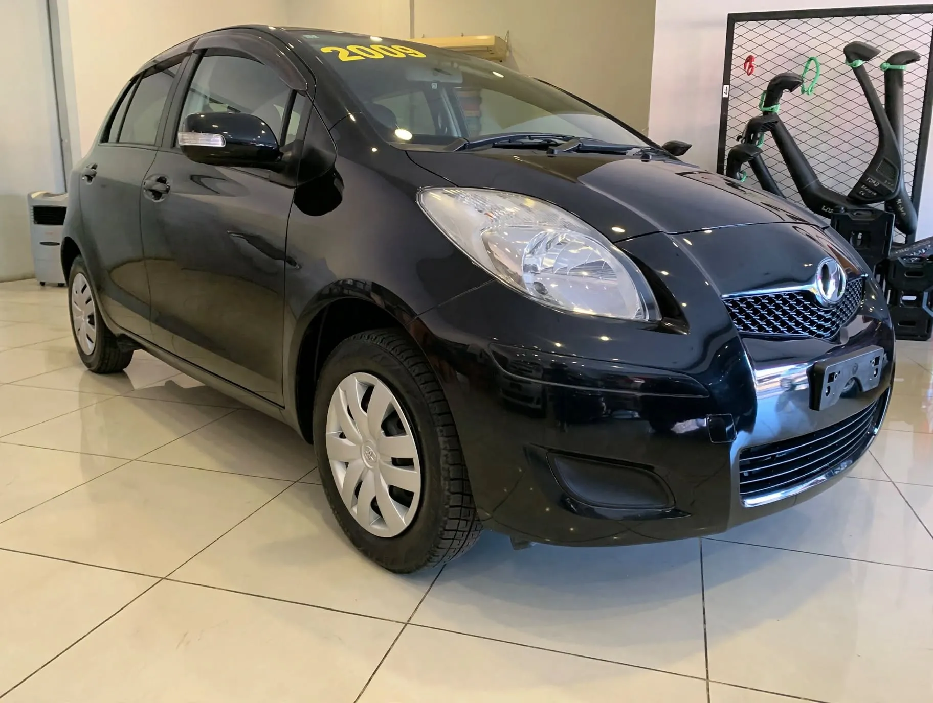TOYOTA VITZ 2009, imagen 4