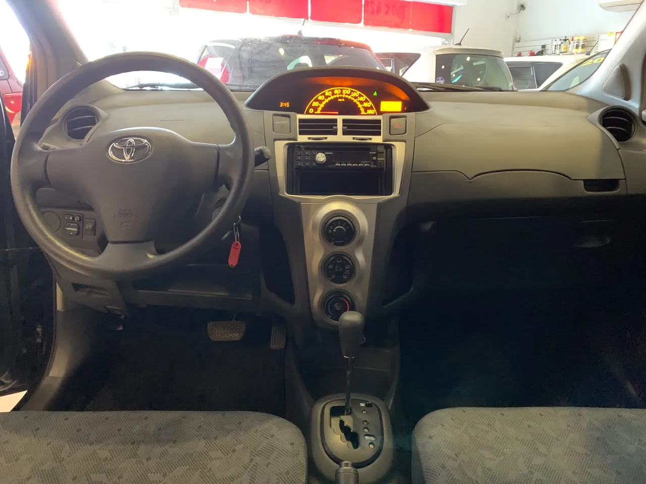 TOYOTA VITZ 2009, imagen 6
