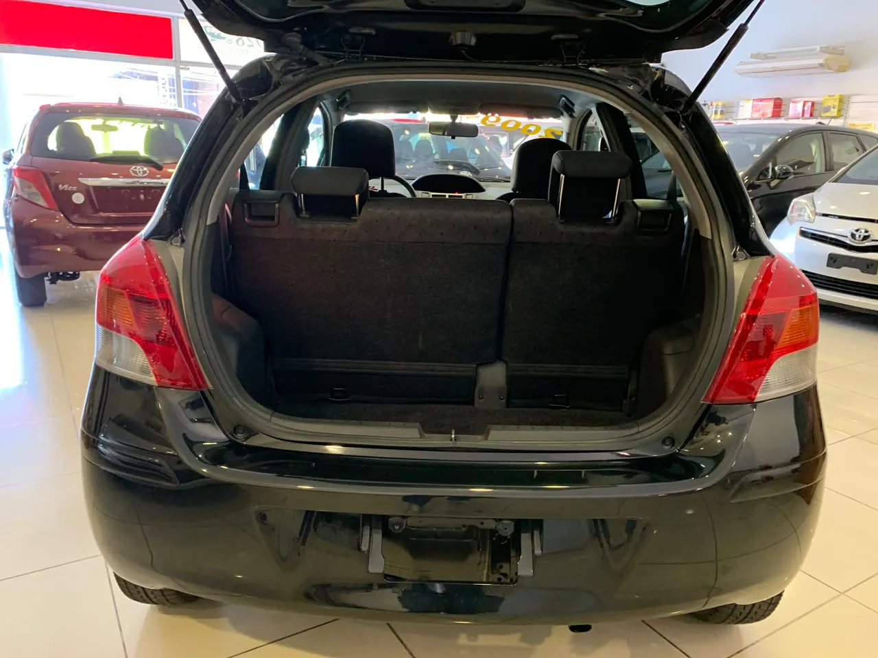 TOYOTA VITZ 2009, imagen 8