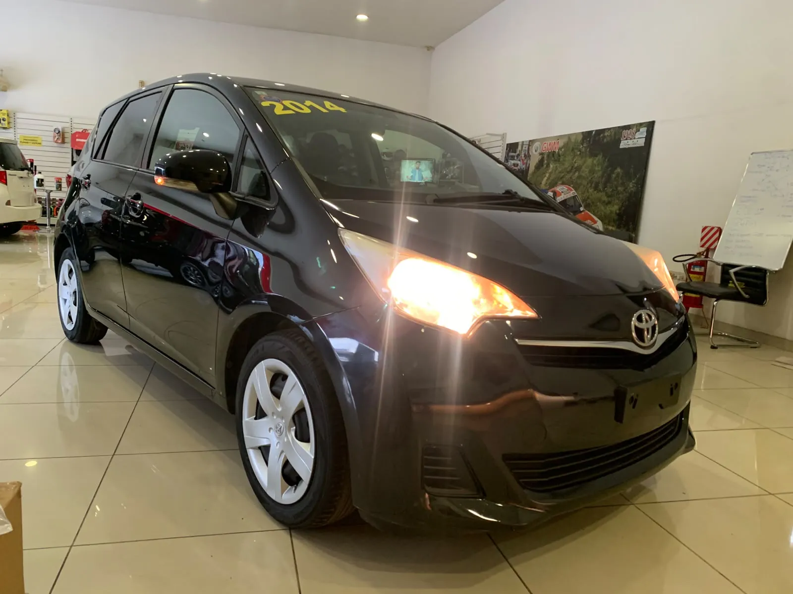 TOYOTA RACTIS 2014, imagen 2