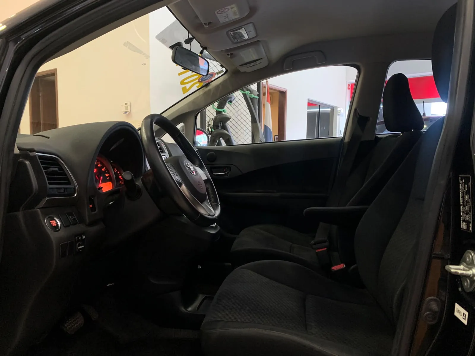 TOYOTA RACTIS 2014, imagen 6