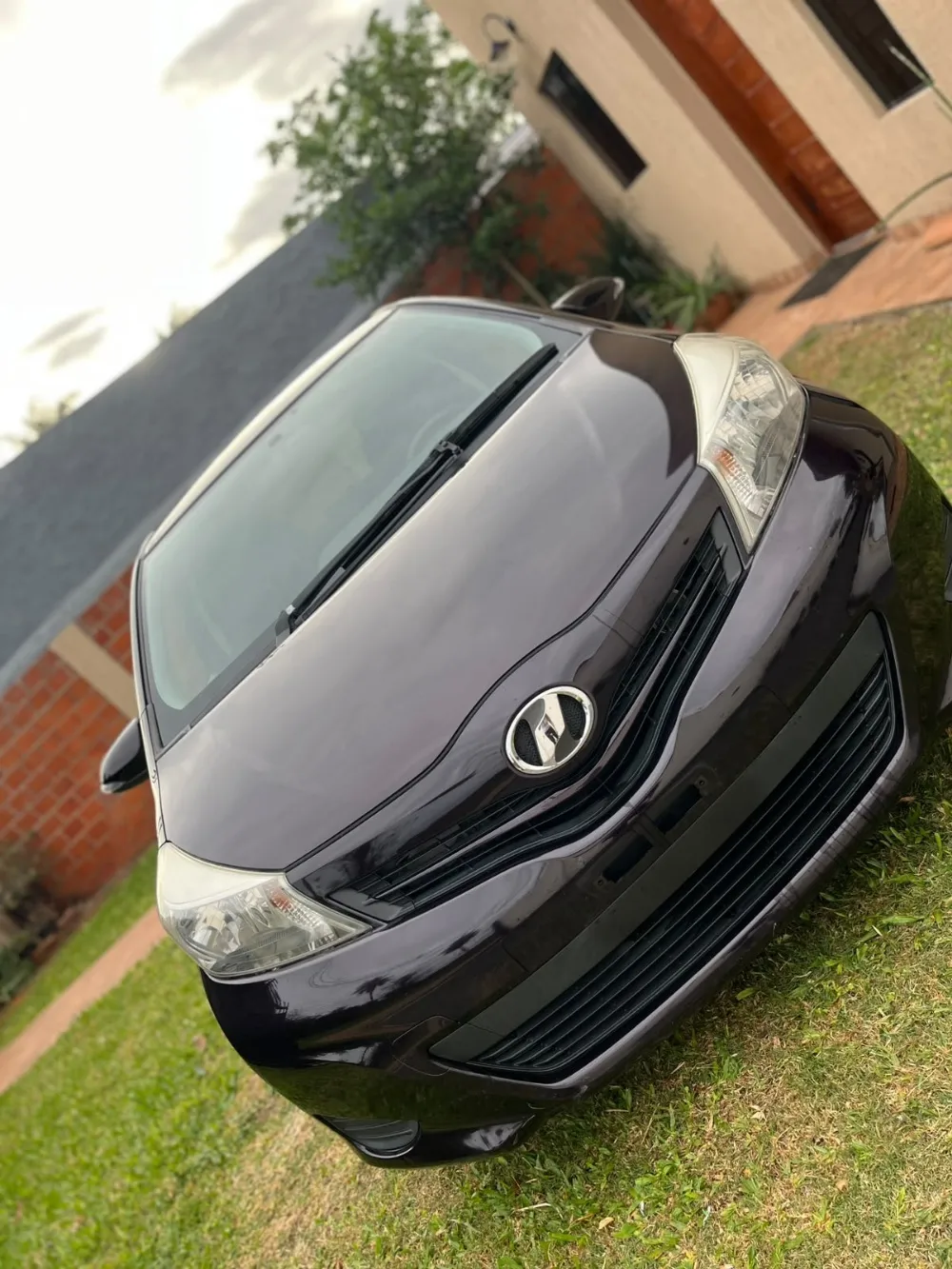 TOYOTA VITZ 2013