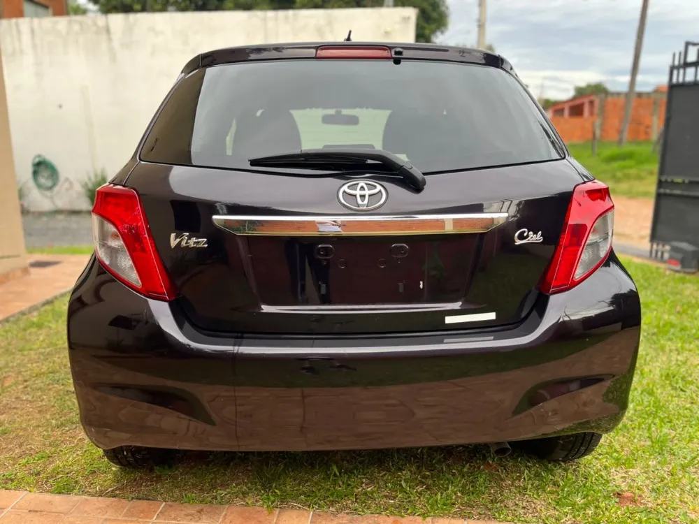 TOYOTA VITZ 2013, imagen 3