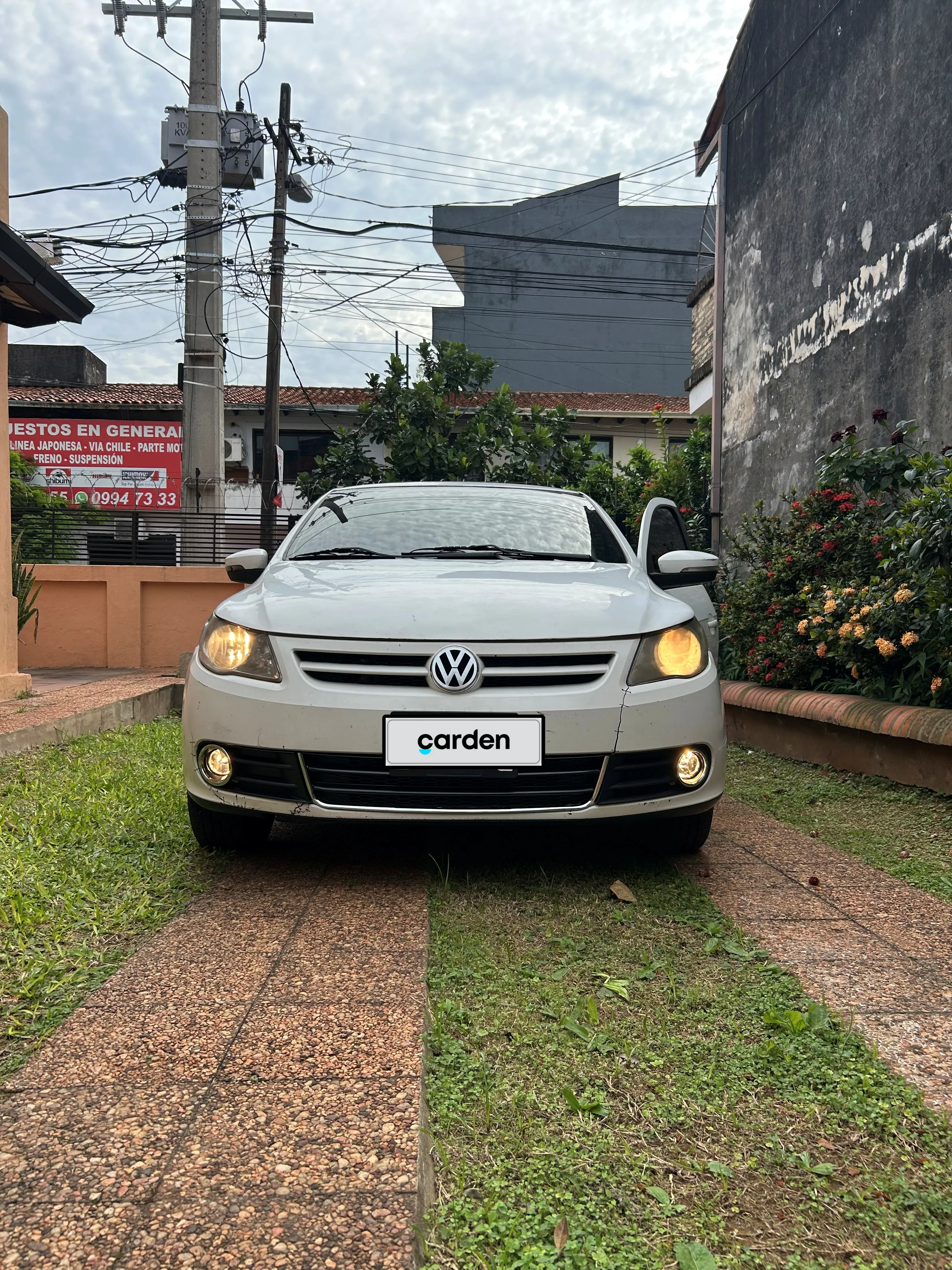 VOLKSWAGEN GOL SEDAN 2012